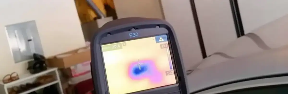 mold inspection using thermal imaging technology to detect moisture and hidden mold in a home in Aurora, CO